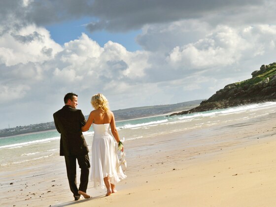get married in Cornwall for beach wedding photographs