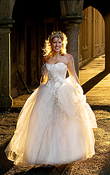 Elisabeth looking stunning on her wedding day