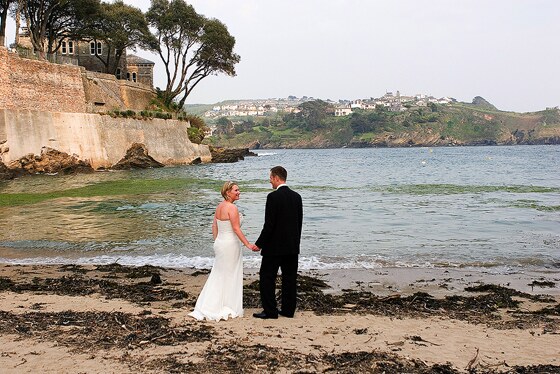 Beach setting near the Fowey Hotel a perfect spot for some beach bridal wedding photographs