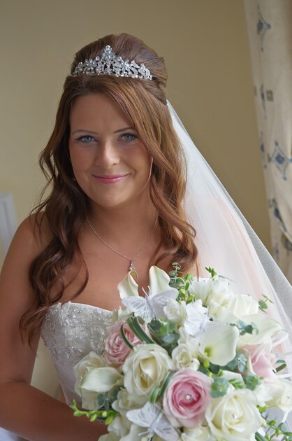 wedding photographer Tregenna Castle st ives bride's bouquet